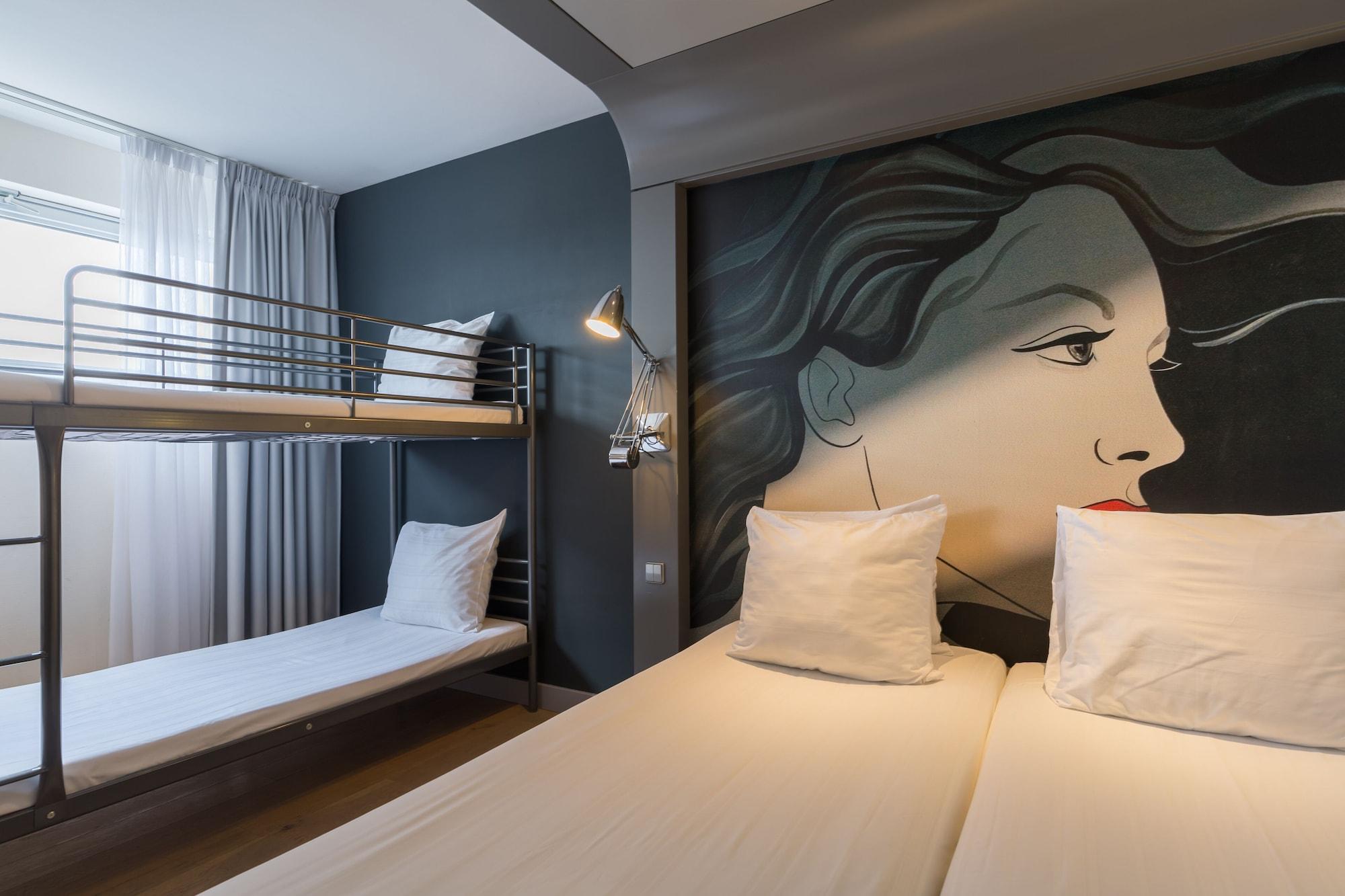 Leonardo Hotel Almere City Center Bagian luar foto